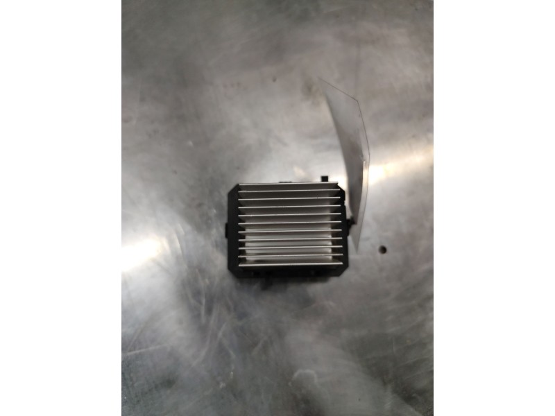 Recambio de resistencia calefaccion para peugeot 508 allure hybrid4 referencia OEM IAM 145R24  