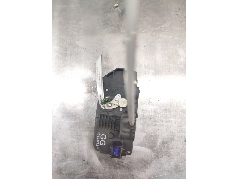 Recambio de cerradura puerta trasera izquierda para opel meriva cosmo referencia OEM IAM 13154793  3PINES