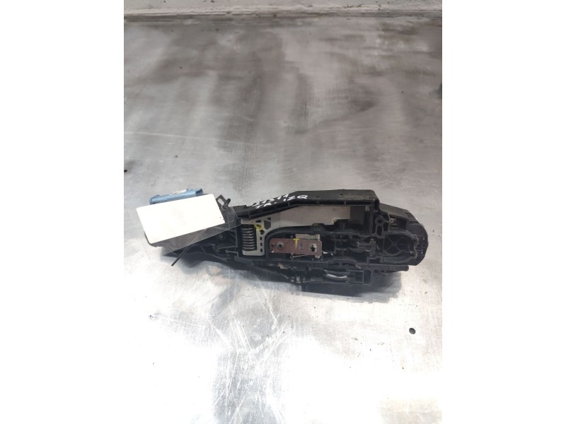 Recambio de maneta exterior trasera izquierda para peugeot 508 allure hybrid4 referencia OEM IAM 9686433780  