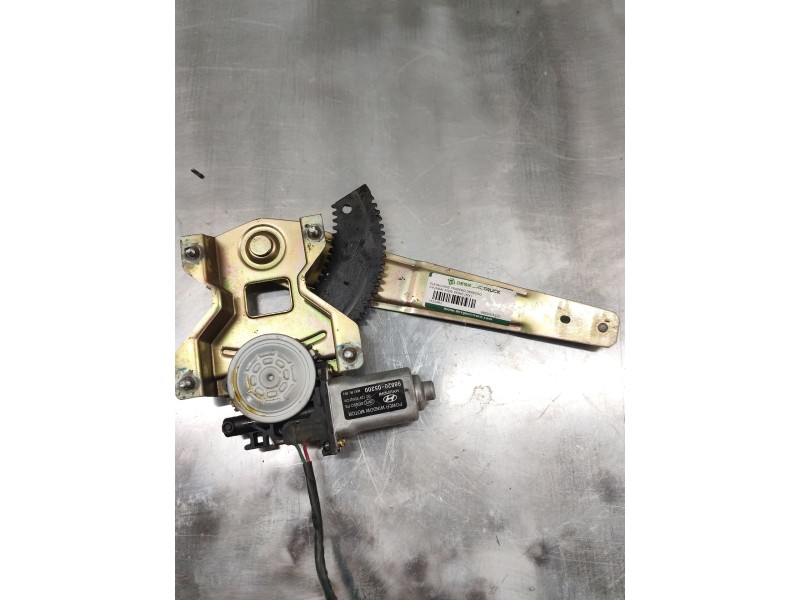 Recambio de motor elevalunas trasero derecho para hyundai atos prime (mx) gl referencia OEM IAM 9882005200  