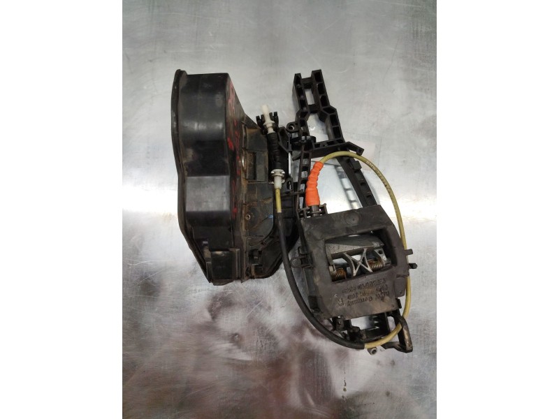 Recambio de cerradura puerta delantera izquierda para bmw x1 (e84) sdrive 18 d referencia OEM IAM A053702  