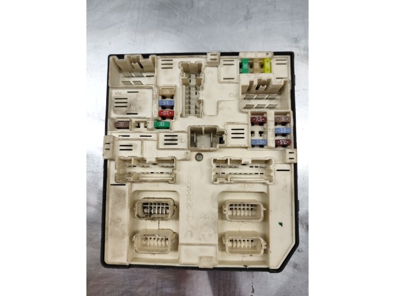 Recambio de caja reles / fusibles para ford focus berlina (cak) ambiente referencia OEM IAM 284B6664  