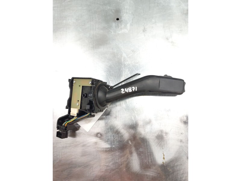 Recambio de mando luces para seat leon (1p1) 1.8 tsi referencia OEM IAM pa6gf30  