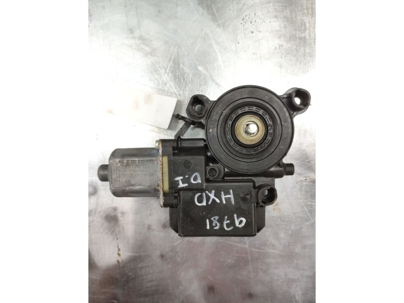 Recambio de motor elevalunas delantero izquierdo para volkswagen polo v (6r1, 6c1) 1.0 referencia OEM IAM 0130822531  
