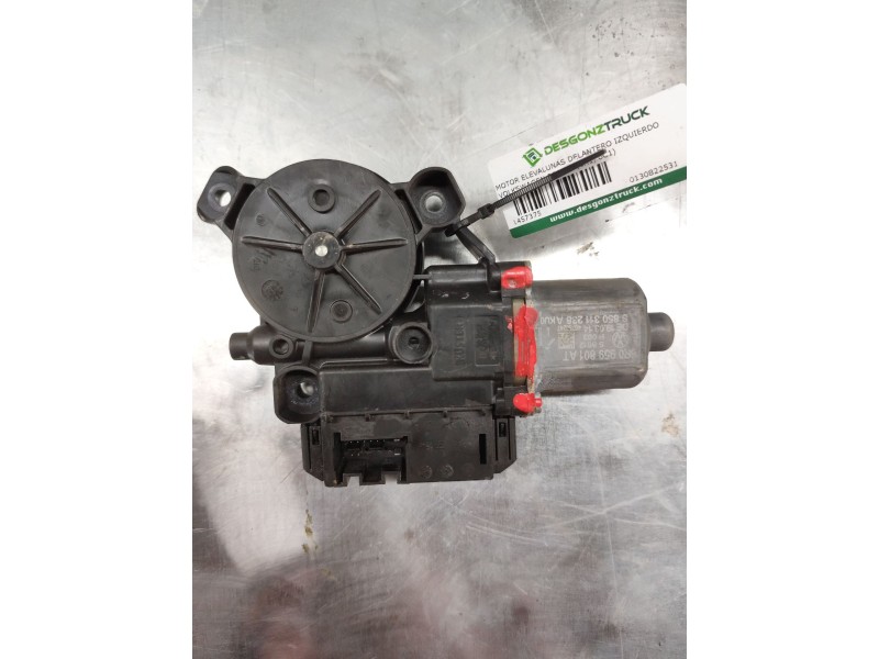 Recambio de motor elevalunas delantero izquierdo para volkswagen polo v (6r1, 6c1) 1.0 referencia OEM IAM 0130822531  