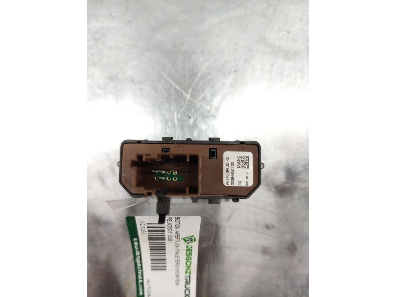 Recambio de boton apertura maleteroporton para peugeot 508 allure hybrid4 referencia OEM IAM 96770584ZD  