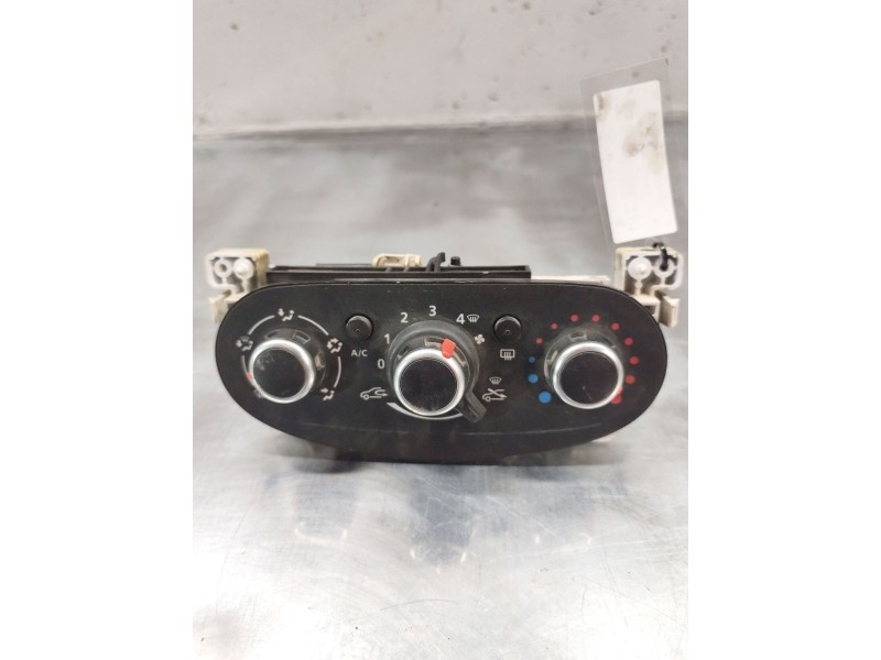 Recambio de mando calefaccion / aire acondicionado para dacia sandero referencia OEM IAM A42303400  