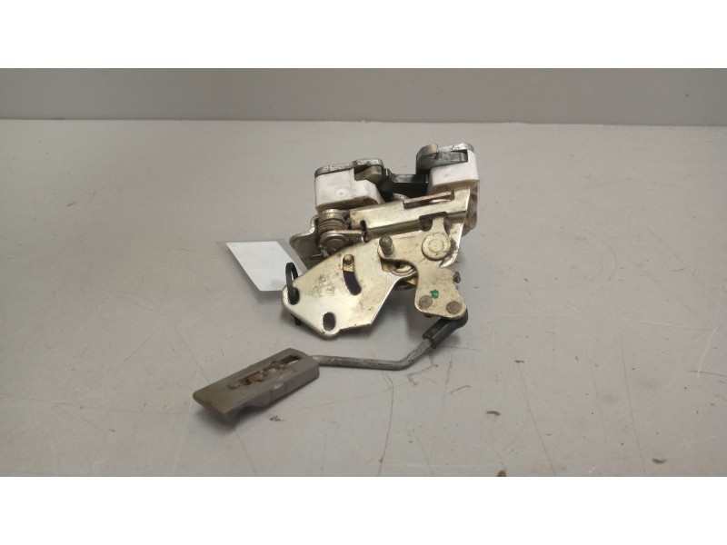 Recambio de cerradura puerta delantera izquierda para daf serie xf105.xxx 12.9 diesel referencia OEM IAM   