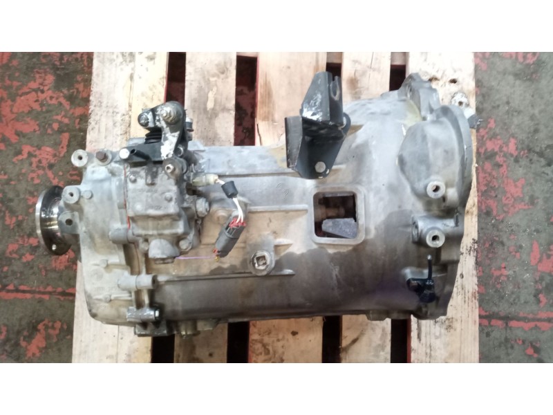 Recambio de caja cambios para nissan trucks atleon 120 referencia OEM IAM 321319x502 re221801 321019x501