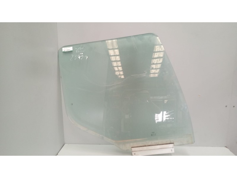 Recambio de luna delantera derecha para renault midlum referencia OEM IAM 7420827129  