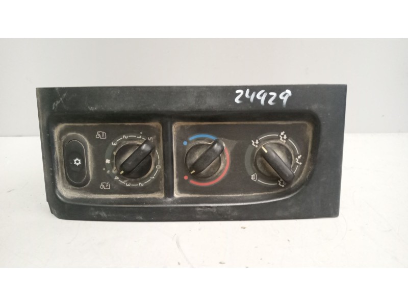 Recambio de mando calefaccion / aire acondicionado para renault midlum referencia OEM IAM 5001860553  