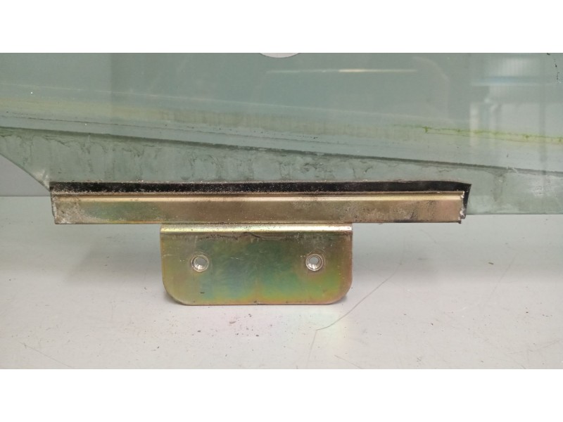 Recambio de luna delantera izquierda para daf serie xf105.xxx 12.9 diesel referencia OEM IAM 1284623  