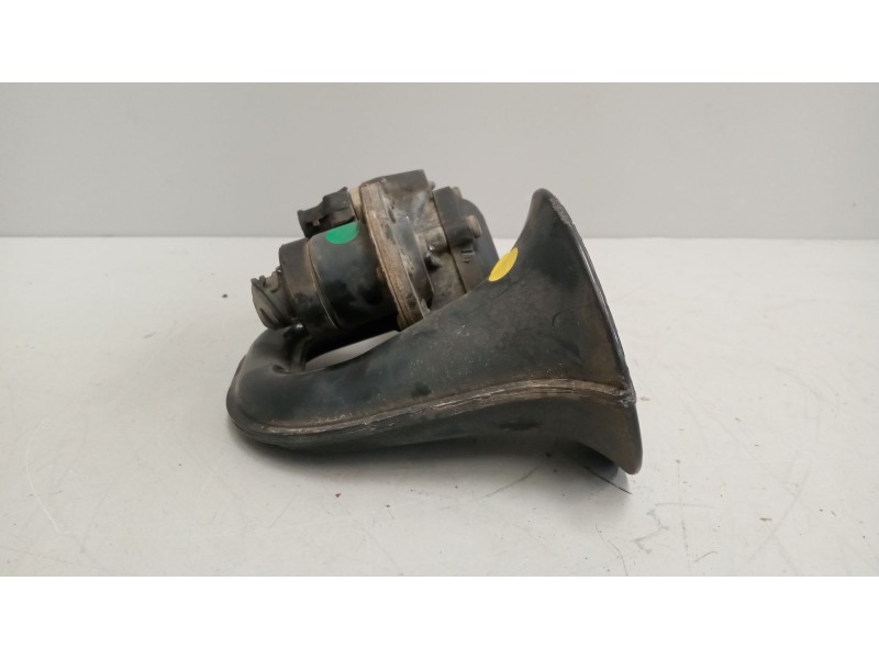 Recambio de claxon para volvo fh xxx 12.8 diesel referencia OEM IAM 21246652  