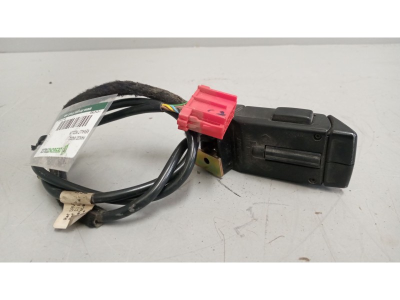 Recambio de mando radio para renault midlum referencia OEM IAM 5010271974  