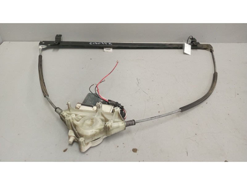 Recambio de elevalunas delantero derecho para daf serie xf105.xxx 12.9 diesel referencia OEM IAM 1779722  