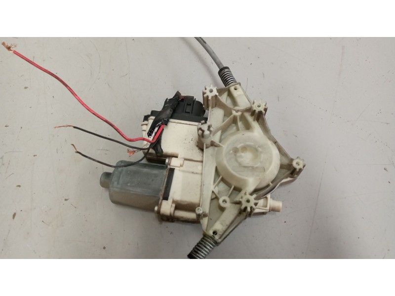 Recambio de elevalunas delantero derecho para daf serie xf105.xxx 12.9 diesel referencia OEM IAM 1779722  