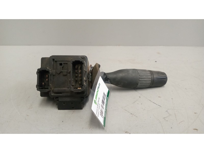 Recambio de mando intermitentes para renault midlum referencia OEM IAM 5001837500  