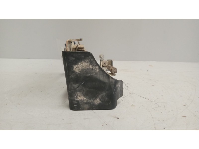 Recambio de maneta exterior delantera derecha para renault midlum referencia OEM IAM 5001858130  