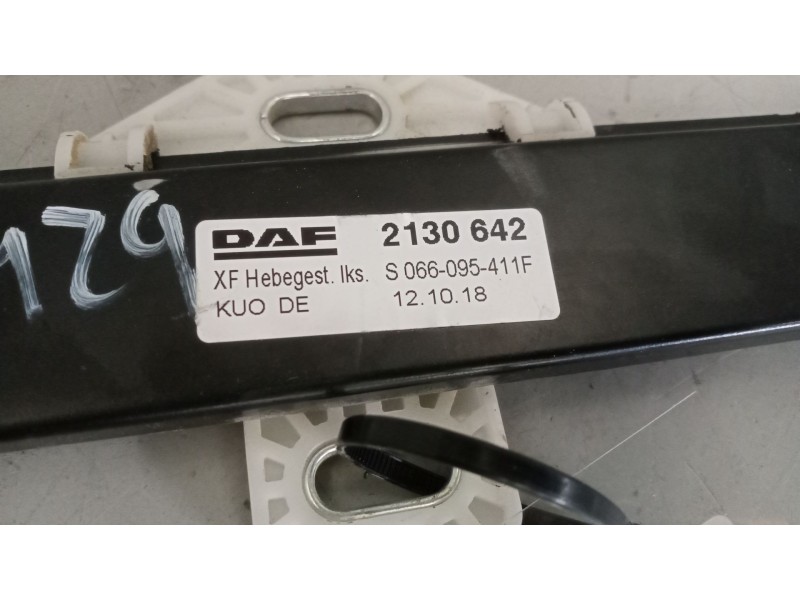 Recambio de elevalunas delantero izquierdo para daf serie xf105.xxx 12.9 diesel referencia OEM IAM 2130642  