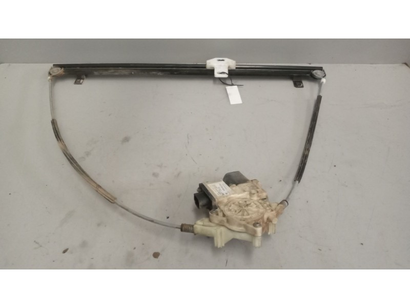 Recambio de elevalunas delantero derecho para daf serie xf105.xxx 12.9 diesel referencia OEM IAM 1918146  