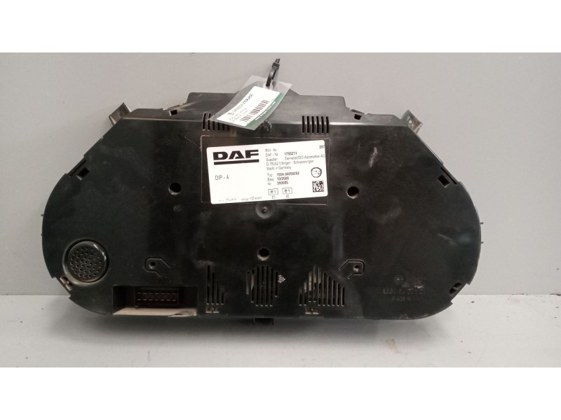 Recambio de cuadro instrumentos para daf serie xf105.xxx 12.9 diesel referencia OEM IAM 1793211  