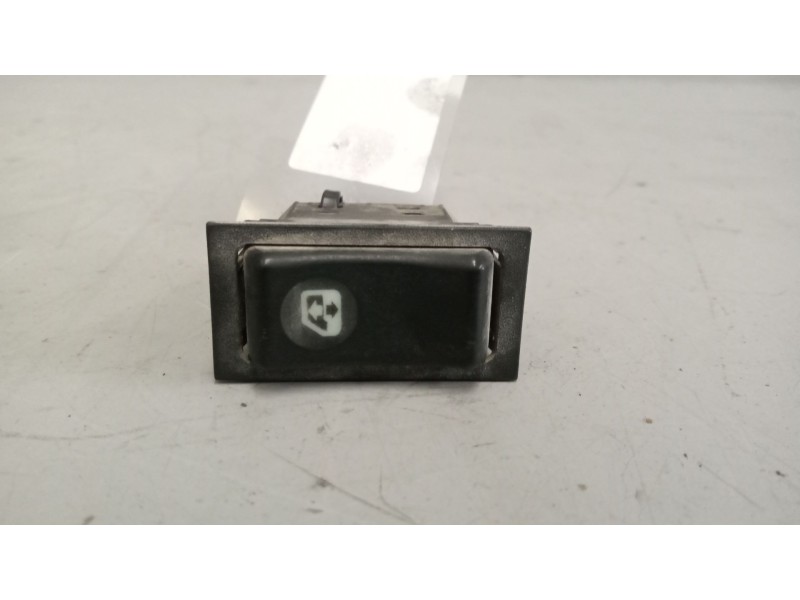 Recambio de mando elevalunas delantero derecho para renault midlum referencia OEM IAM   