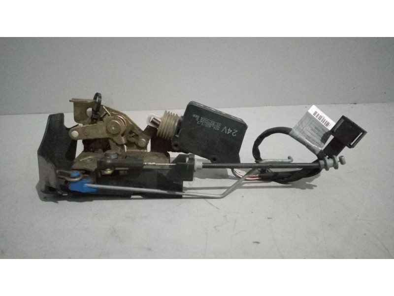 Recambio de cerradura puerta delantera derecha para volvo fl xxx 7.2 diesel referencia OEM IAM 20864258  