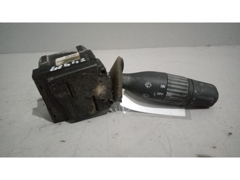 Recambio de mando limpia para renault midlum referencia OEM IAM 501048480375  