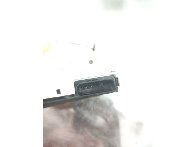 Recambio de cerradura puerta trasera izquierda para mg mg zs suv (azs1) 1.5 vti referencia OEM IAM 10845782  