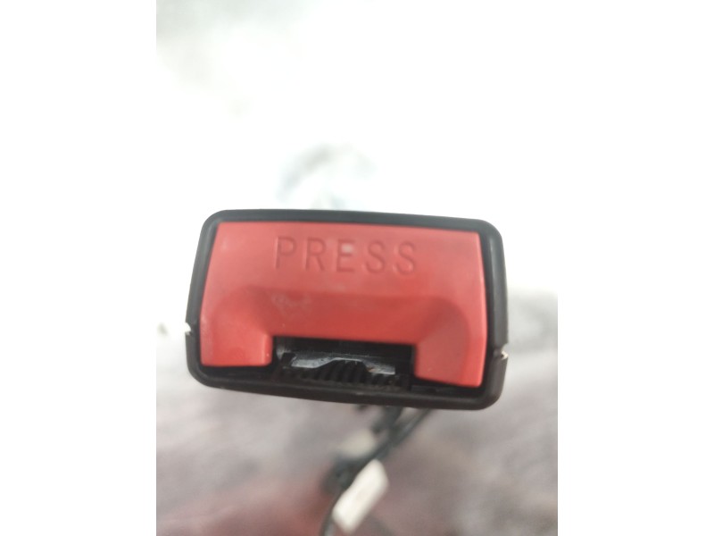 Recambio de enganche cinturon trasero izquierdo para mg mg zs suv (azs1) 1.5 vti referencia OEM IAM   