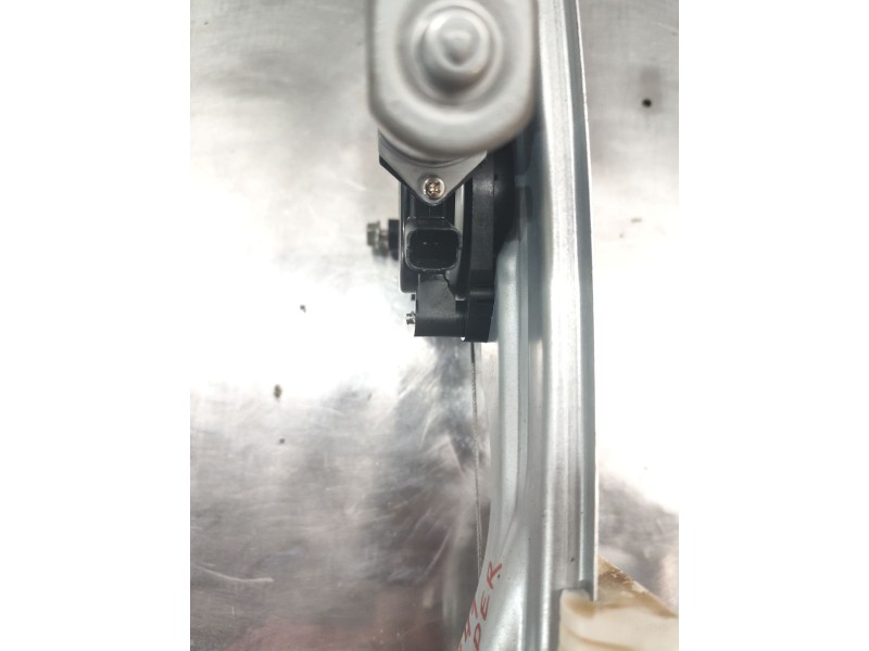 Recambio de elevalunas trasero derecho para mg mg zs suv (azs1) 1.5 vti referencia OEM IAM 15S4C  