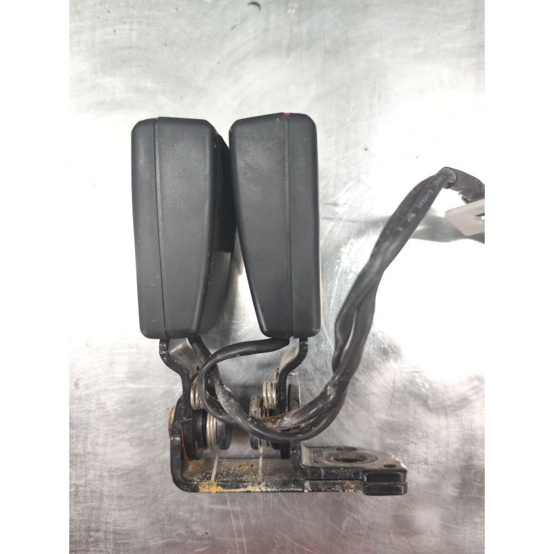 Recambio de enganche cinturon trasero derecho para mg mg zs suv (azs1) 1.5 vti referencia OEM IAM 424186001  