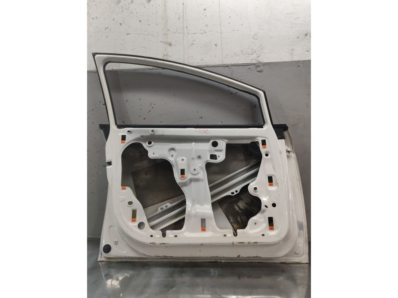 Recambio de puerta delantera izquierda para seat leon (1p1) 1.6 tdi referencia OEM IAM   