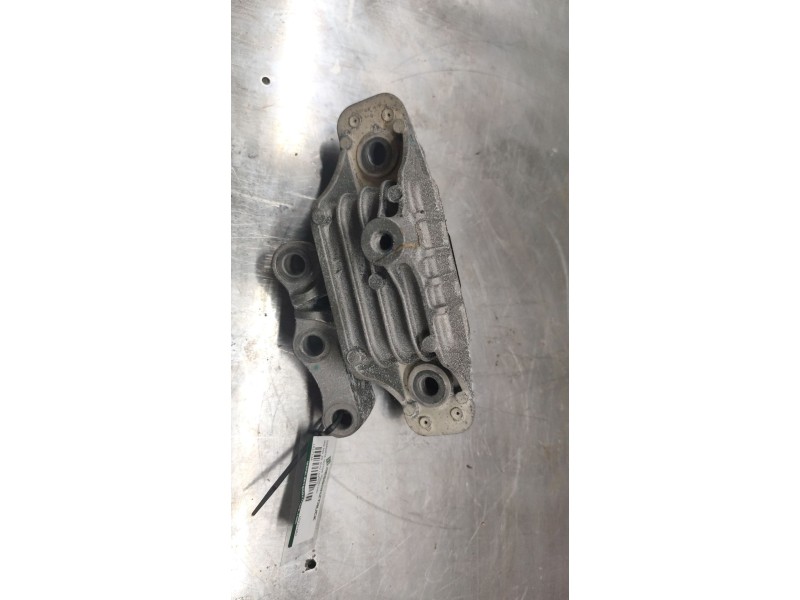 Recambio de soporte motor derecho para mg mg zs suv (azs1) 1.5 vti referencia OEM IAM 10231482  