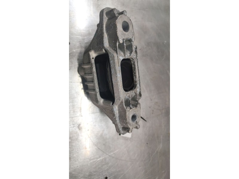 Recambio de soporte motor derecho para mg mg zs suv (azs1) 1.5 vti referencia OEM IAM 10231482  