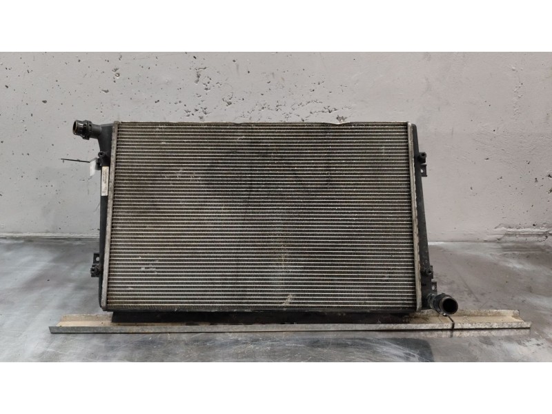 Recambio de radiador agua para d.b.p. 2.500 c4 referencia OEM IAM 1K0121251AK  