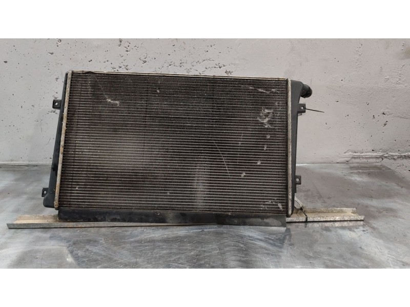 Recambio de radiador agua para d.b.p. 2.500 c4 referencia OEM IAM 1K0121251AK  