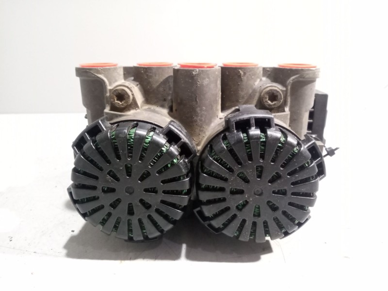 Recambio de valvula aire para renault magnum ab diesel referencia OEM IAM 21122035  K020022