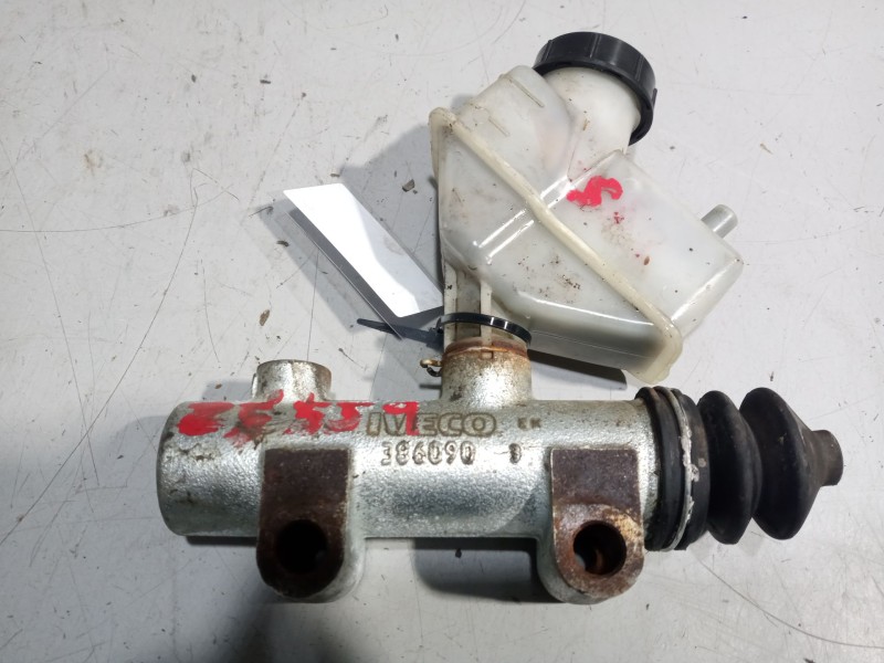 Recambio de bombin freno para iveco eurocargo 3.9 diesel referencia OEM IAM 4853408  386090