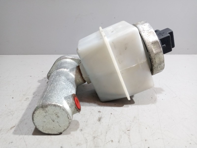 Recambio de bombin freno para iveco eurocargo 3.9 diesel referencia OEM IAM 4804129  