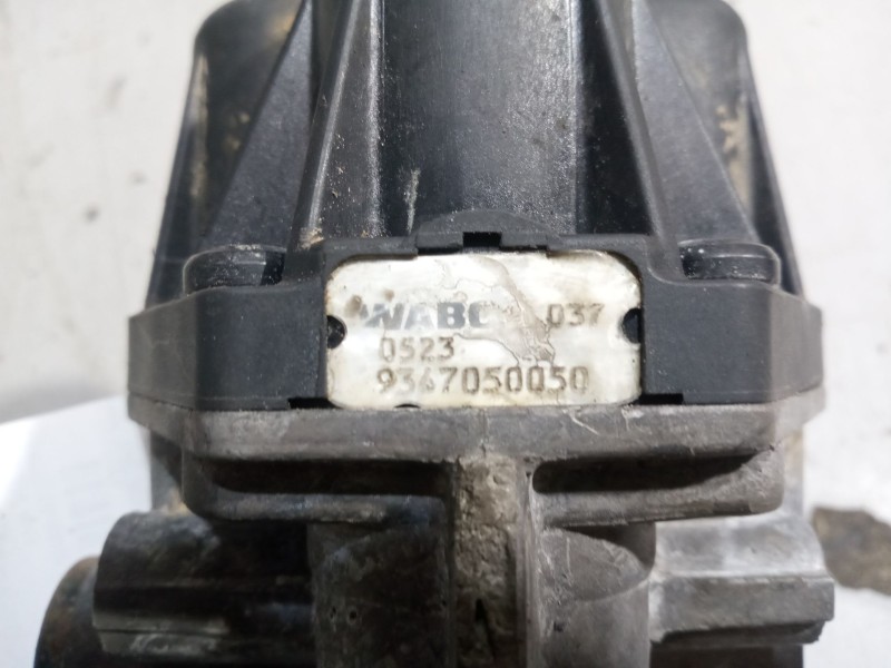Recambio de valvula aire para mercedes-benz oc 500 le-1830h referencia OEM IAM 9347050050 A0034315706 A0034315406
