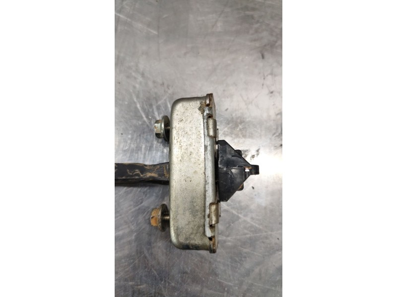 Recambio de retenedor puerta para mazda cx-5 (kf) 2.2 d referencia OEM IAM trasero derecho  