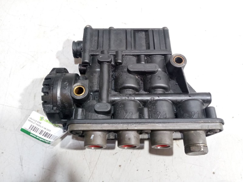 Recambio de valvula aire para renault magnum ab 2005 12.8 diesel referencia OEM IAM 21083657  K019820