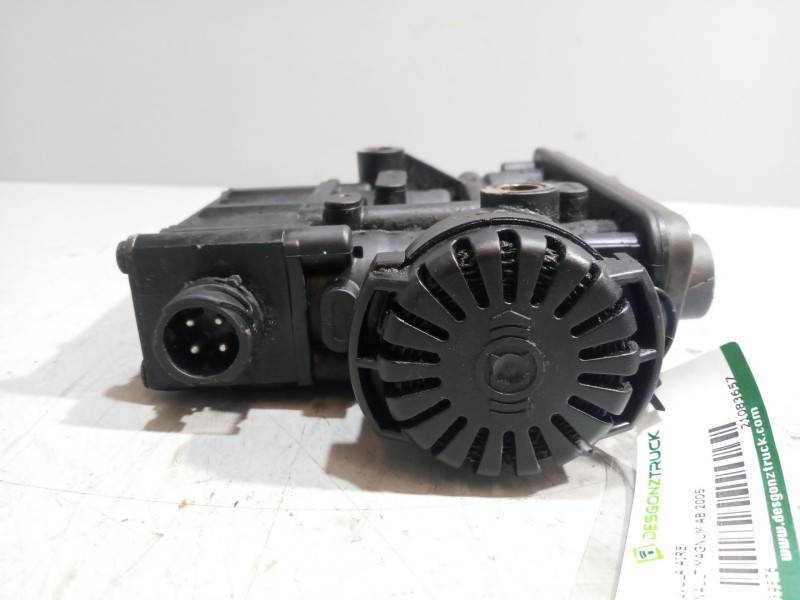Recambio de valvula aire para renault magnum ab 2005 12.8 diesel referencia OEM IAM 21083657  K019820