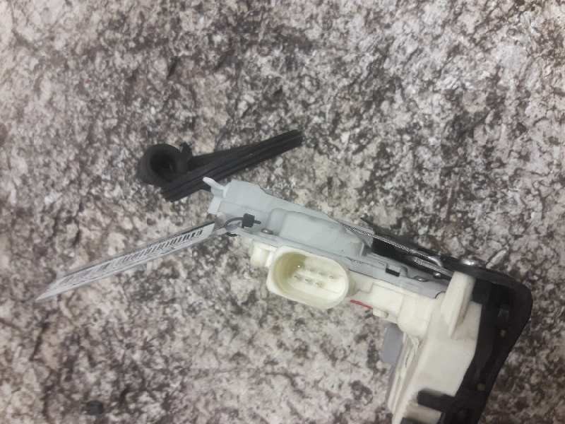 Recambio de cerradura puerta delantera derecha para volkswagen passat berlina (3c2) highline referencia OEM IAM 3C1837016A 7 PIN