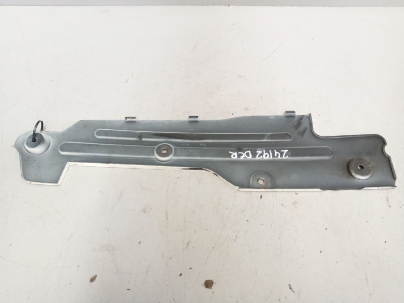 Recambio de molduras delanteras para volvo fh xxx 12.8 diesel referencia OEM IAM 20507021  