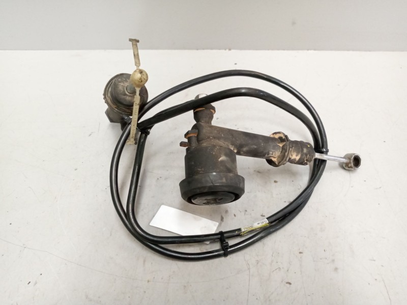 Recambio de bombin embrague para iveco andecar iii referencia OEM IAM 513007110  