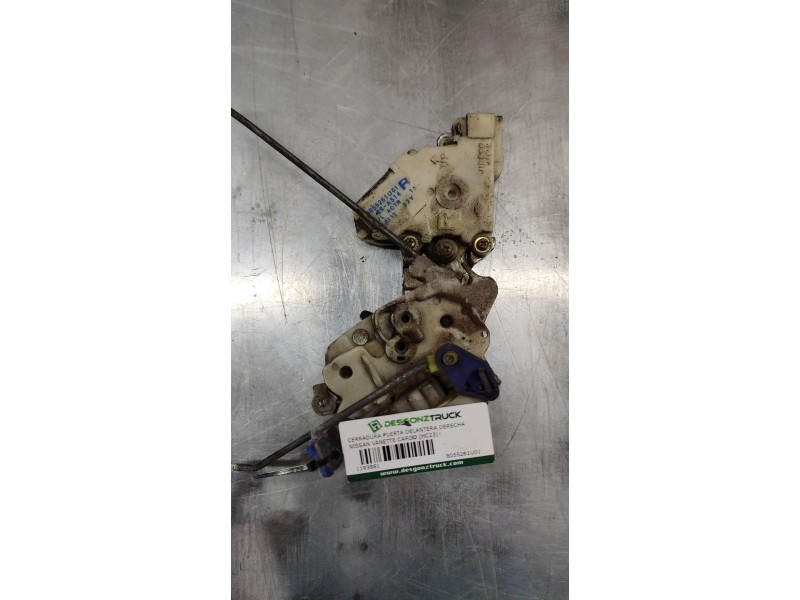 Recambio de cerradura puerta delantera derecha para nissan vanette cargo (hc23) furg. referencia OEM IAM 8055261U01  