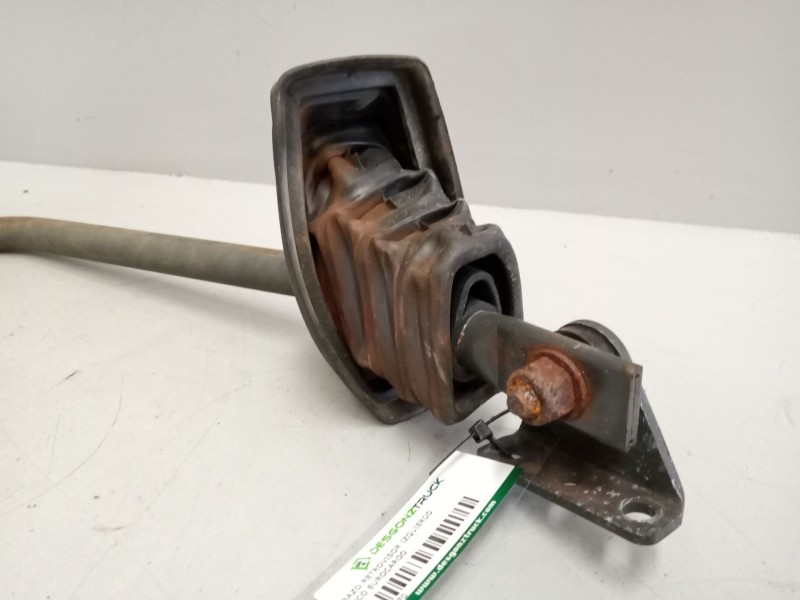 Recambio de brazo retrovisor izquierdo para iveco eurocargo 5.9 diesel referencia OEM IAM   