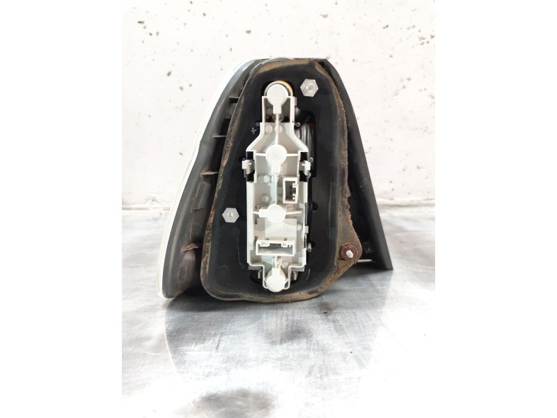 Recambio de piloto trasero derecho para bmw serie 3 compact (e46) 325ti referencia OEM IAM 63216920238  